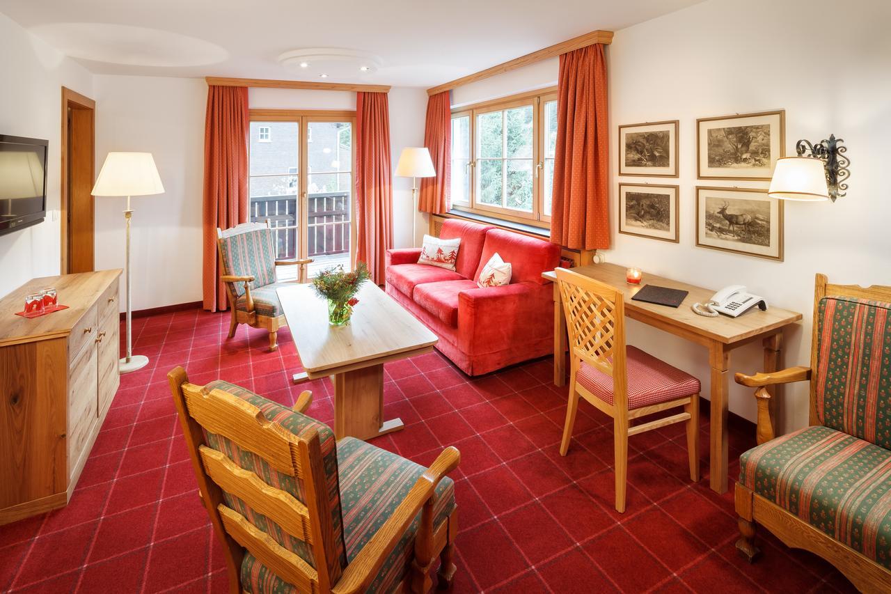 Hotel Lech & Residenz Chesa Rosa Exterior photo